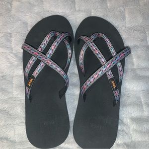 TEVA Flip Flop S/N6840 pink,blue and gray straps Size 8